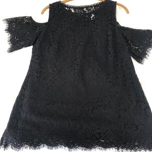 🔥NWOT🔥Isaac Mizrahi Live! Cold Shoulder Lace Top